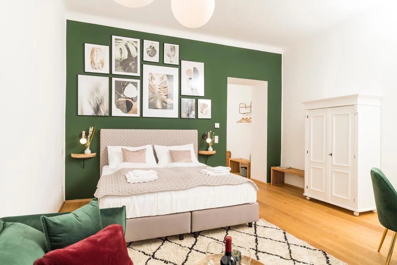 Mint@Naschmarkt Premium Apartments Vienna Aparthotel