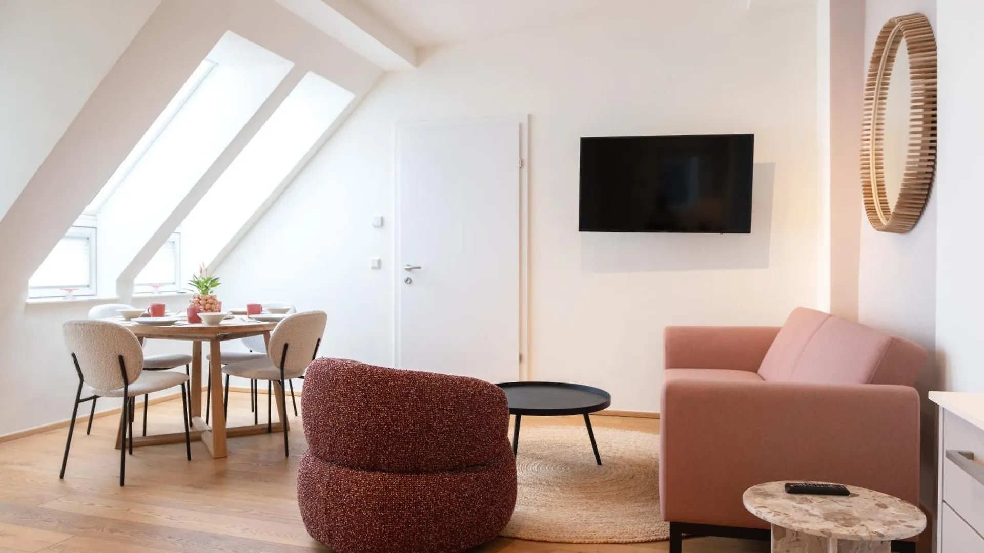 Mint@Naschmarkt Premium Apartments Vienna Aparthotel