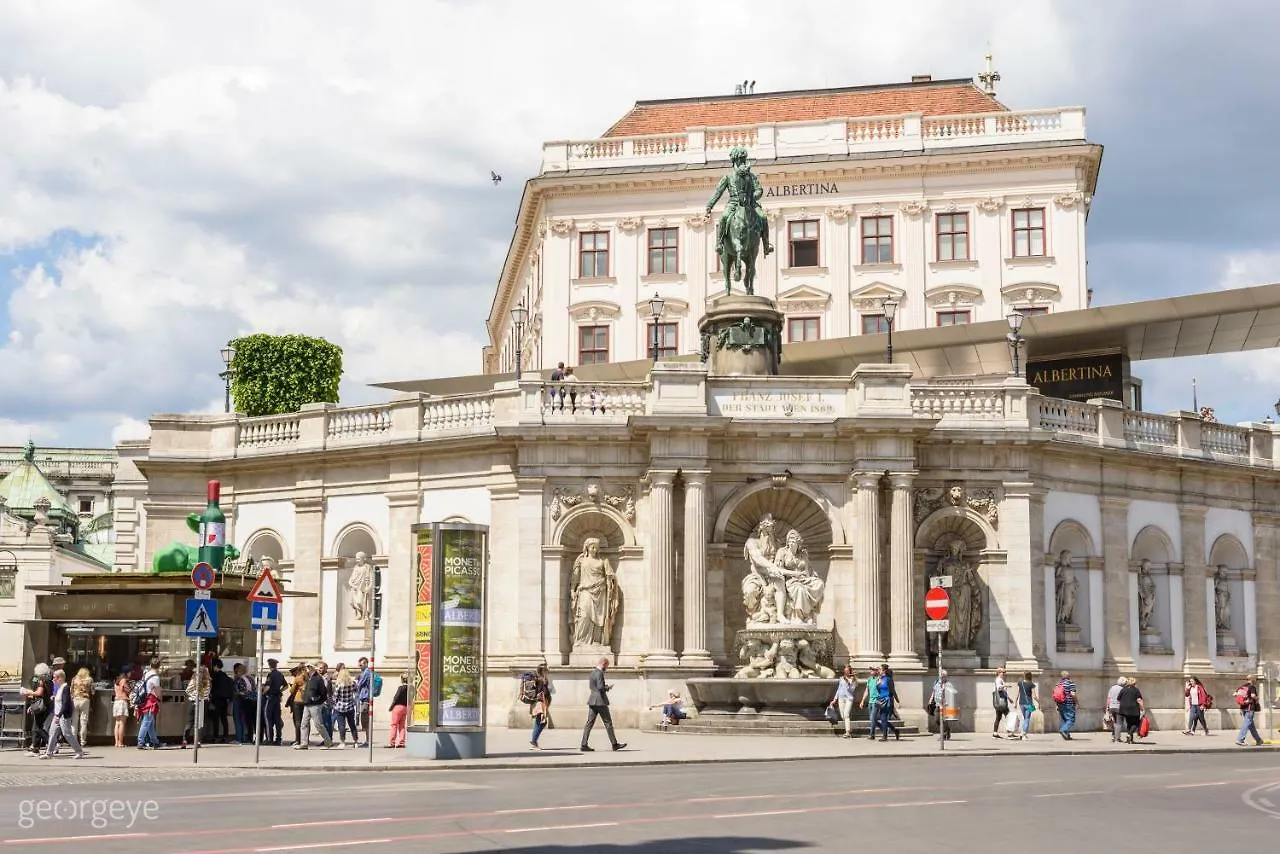 Mint@Naschmarkt Premium Apartments Vienna Aparthotel