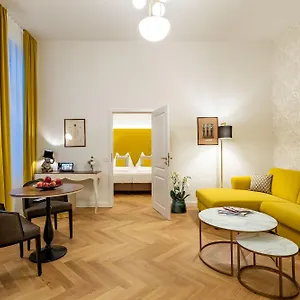Theaterhotel & **** Wien