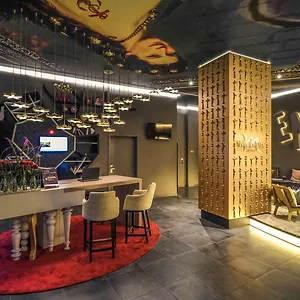 Mercure First מלון