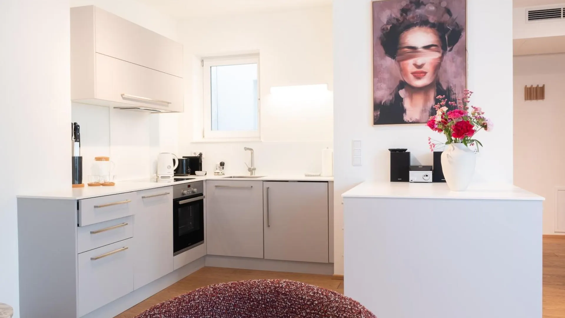 Mint@Naschmarkt Premium Apartments Vienna Aparthotel